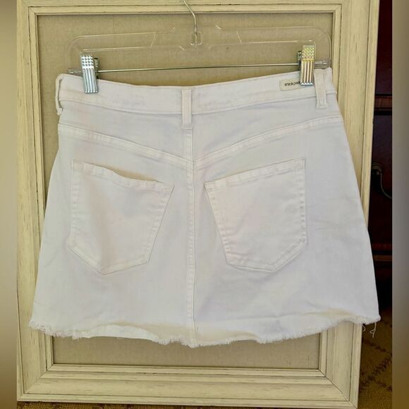 Sneek Peek white cutoff distressed denim mini skirt NWOT M - Picture 2 of 11